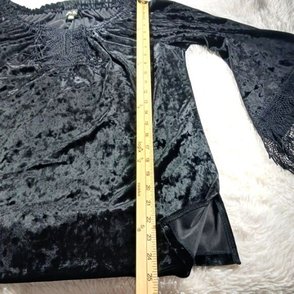 Melissa Page Black Velveteen Witchy/Goth Tunic/Top NWOT Lace/Tassel Accents. L.. - Picture 9 of 15